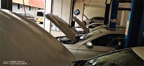 汽車發(fā)動(dòng)機(jī)灰塵多怎么辦？